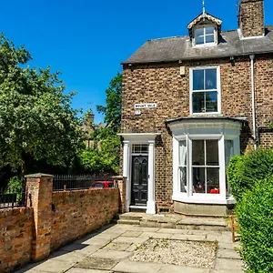  Holiday home Chestnut House United Kingdom